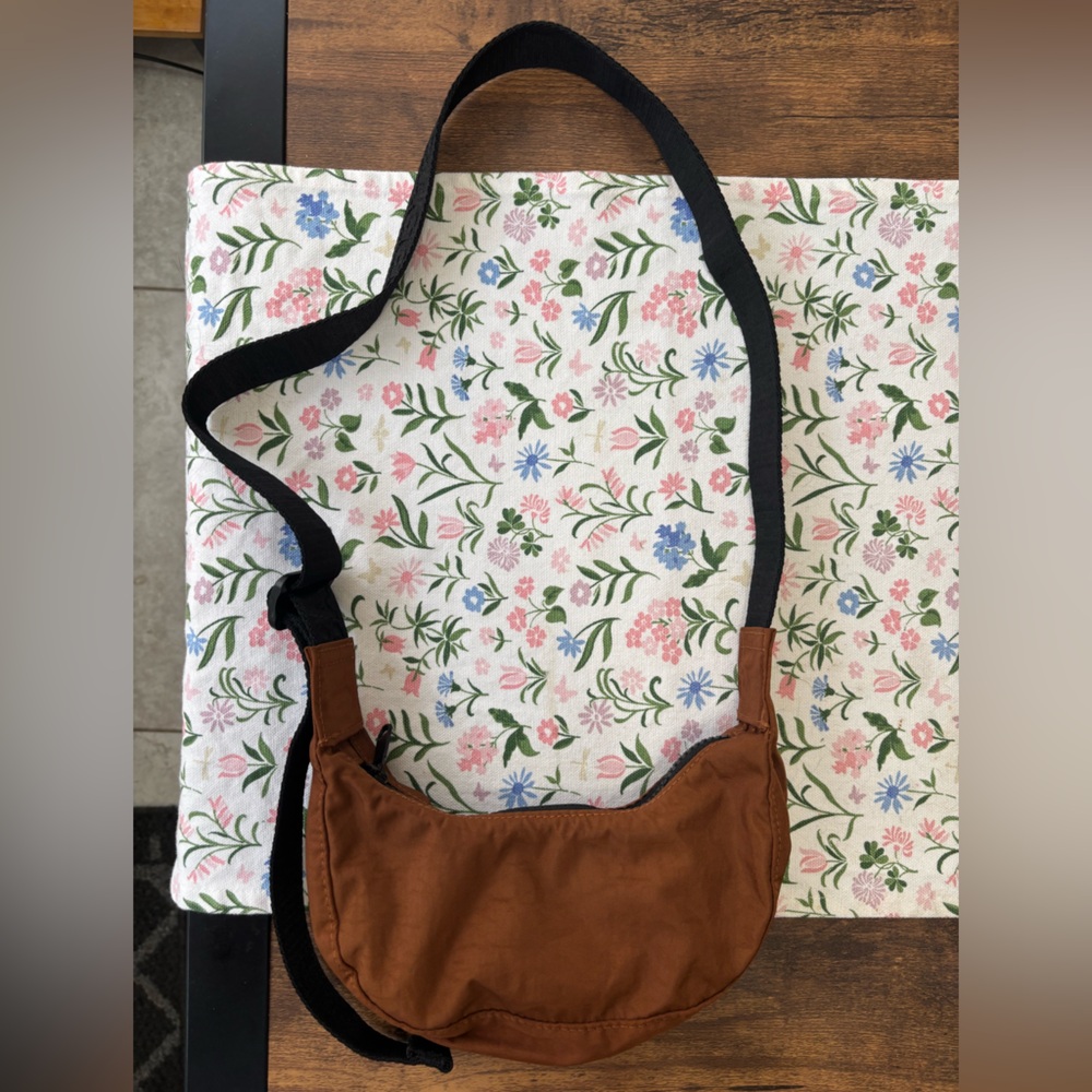 BAGGU Brown Mini Crescent